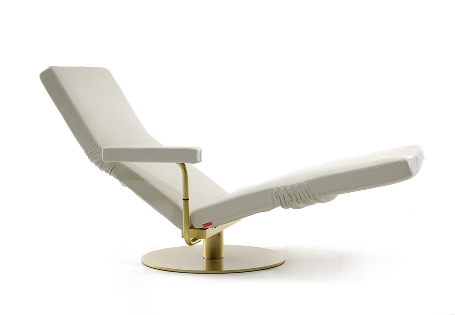 Mussi custom projects: tailormade Italian furniture, chaise longue
